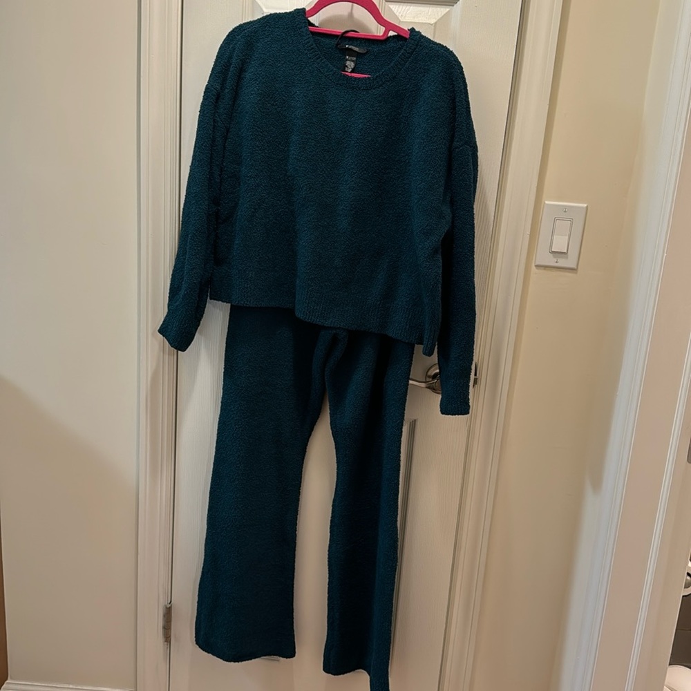 Victoria’s Secret Cozy 2 Piece Set
